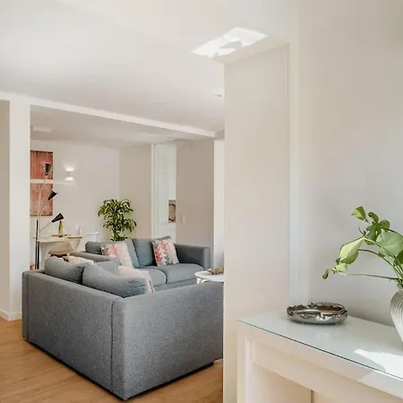 Miramar - Seaside Villa